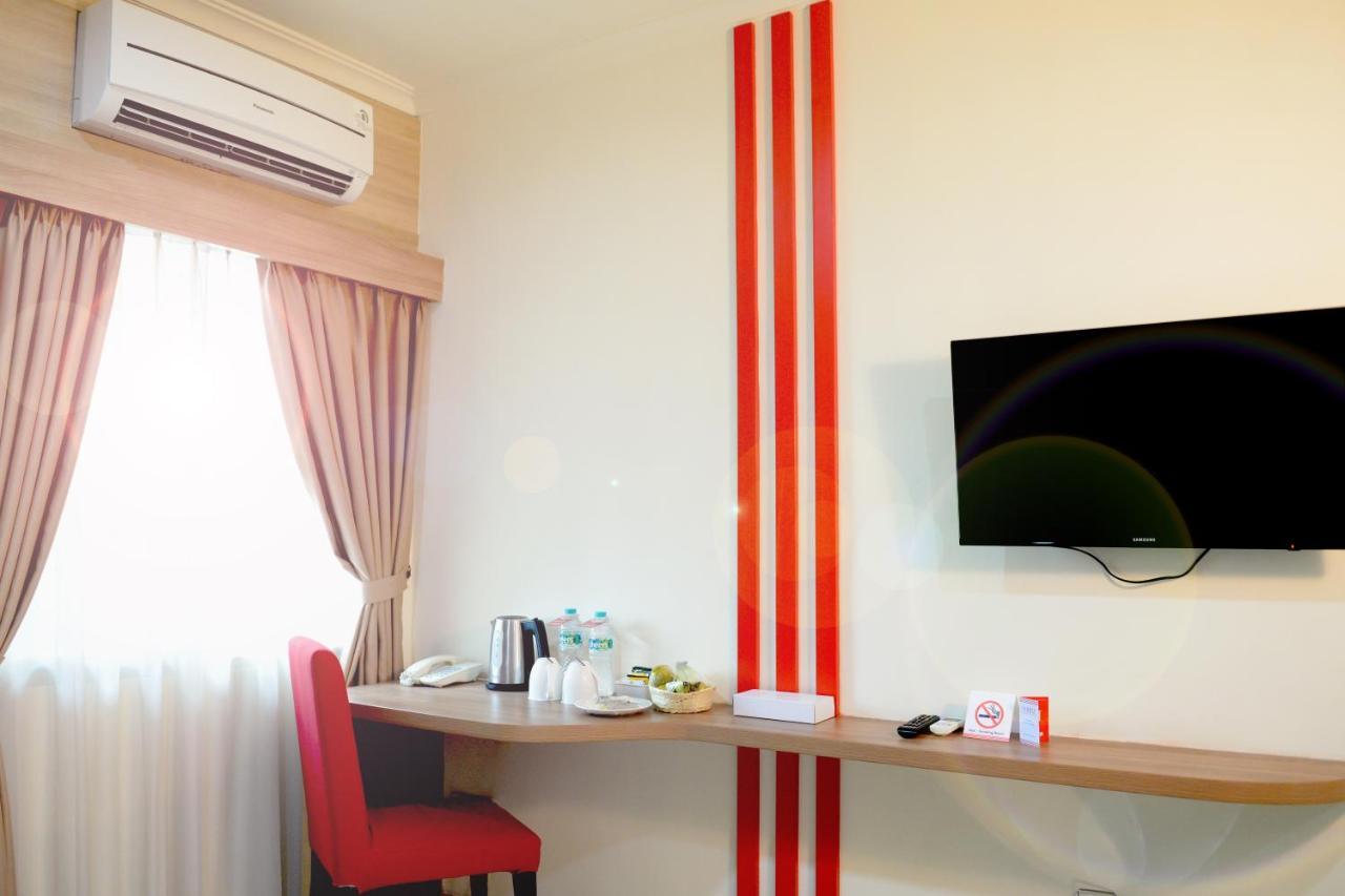 Moritz Hotel Rsab Harapan Kita Jakarta Exterior photo